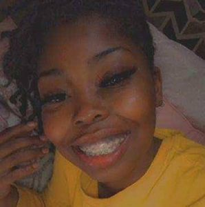 Meet your Posher, Domonique